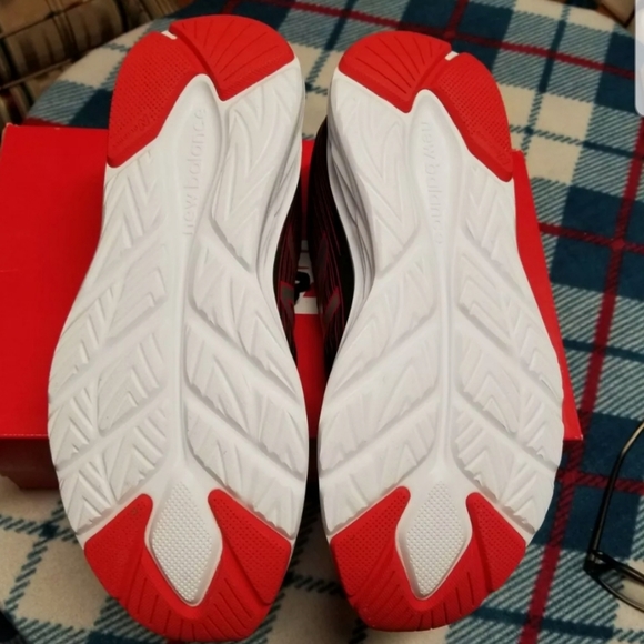 New Balance Men's Size 10.5 D Sneakers M411CR1 Red - Picture 5 of 6